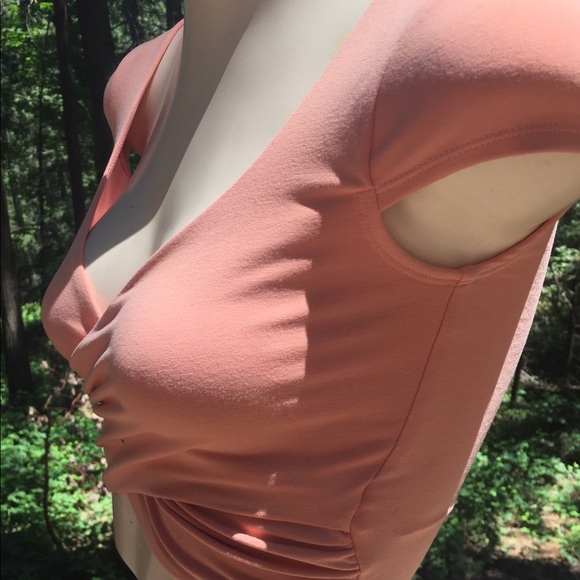 Bebe cross body cross over  crop top in pale peach rushed top, HPx3 - Picture 5 of 7
